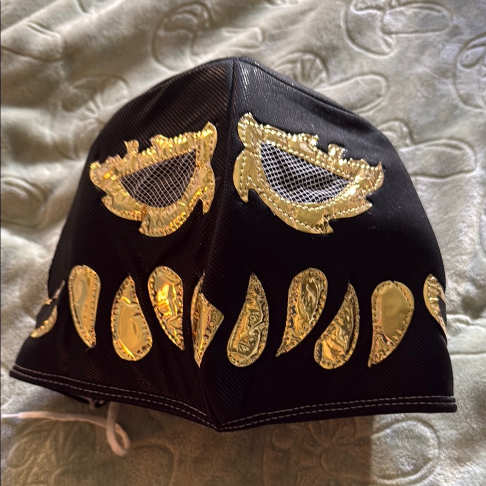 Black and Gold Wrestlers Face Mask